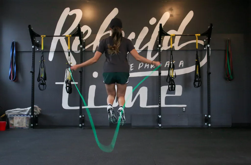 woman using a jump rope